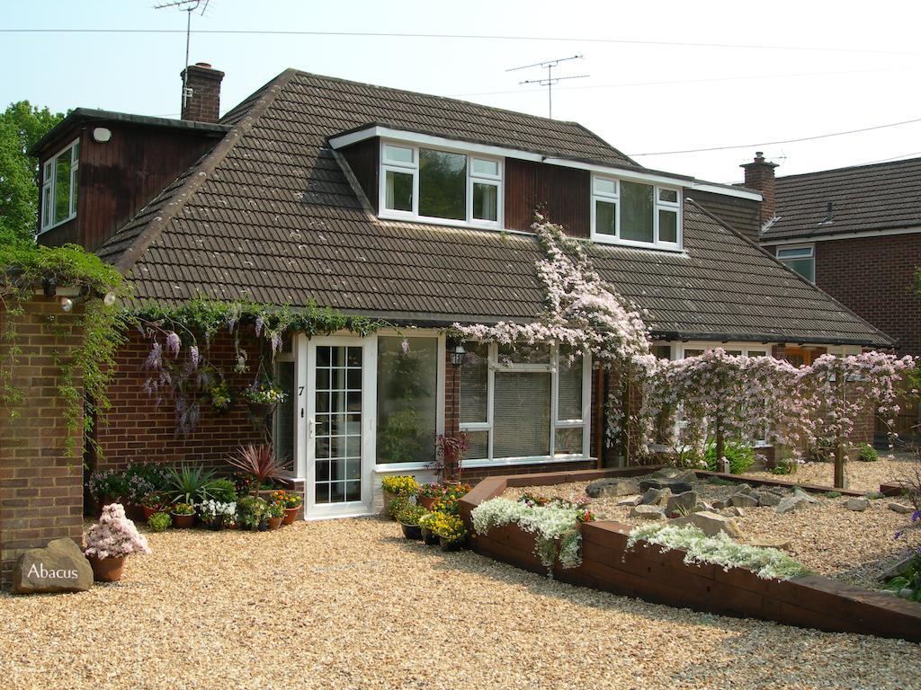 Abacus Bed And Breakfast, Blackwater, Hampshire Камбърли Екстериор снимка