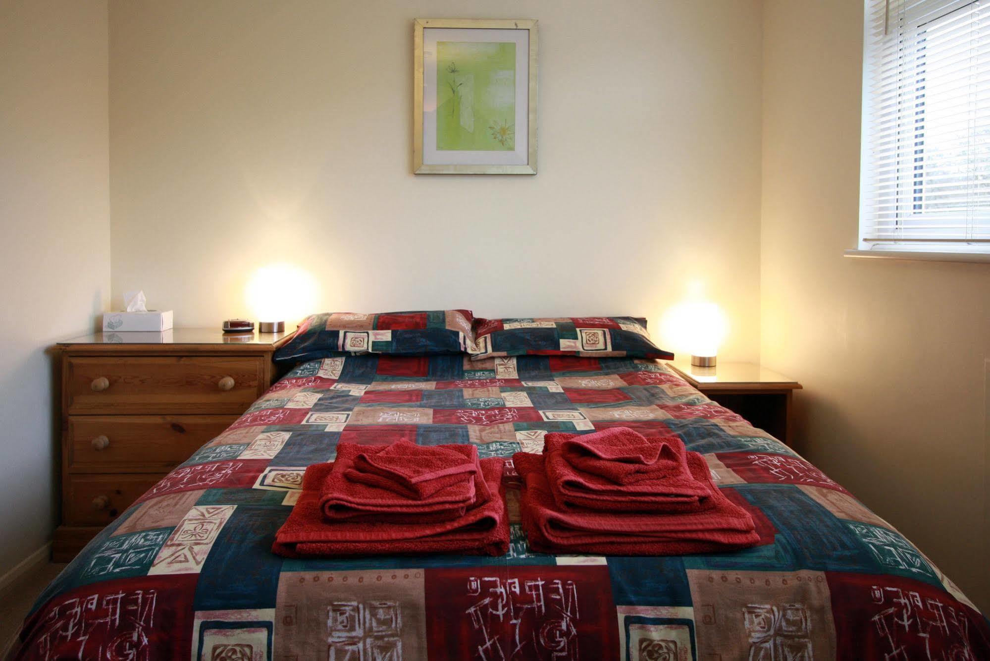 Abacus Bed And Breakfast, Blackwater, Hampshire Камбърли Екстериор снимка